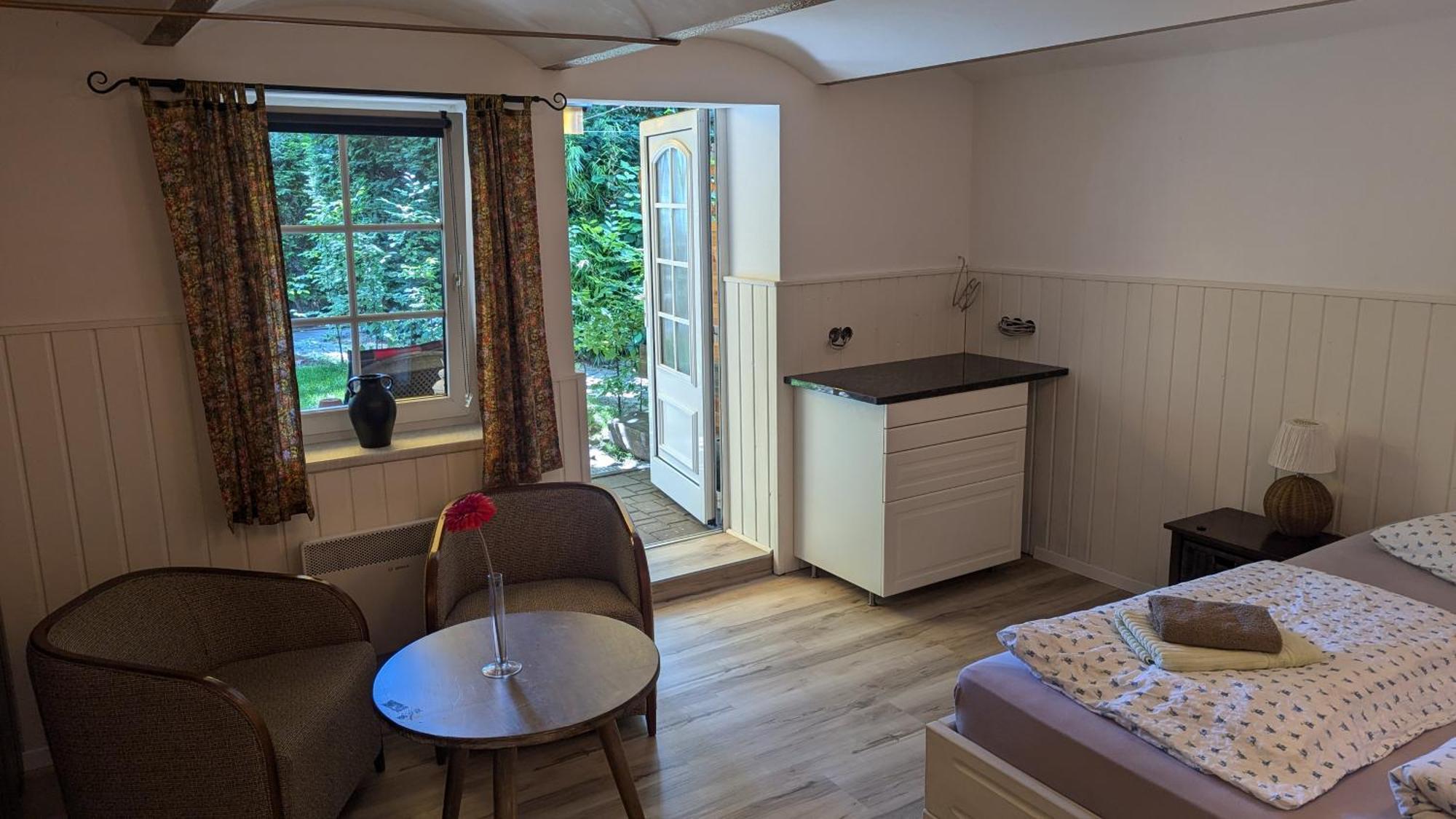 Fuenf Linden Hotel Straupitz Kültér fotó